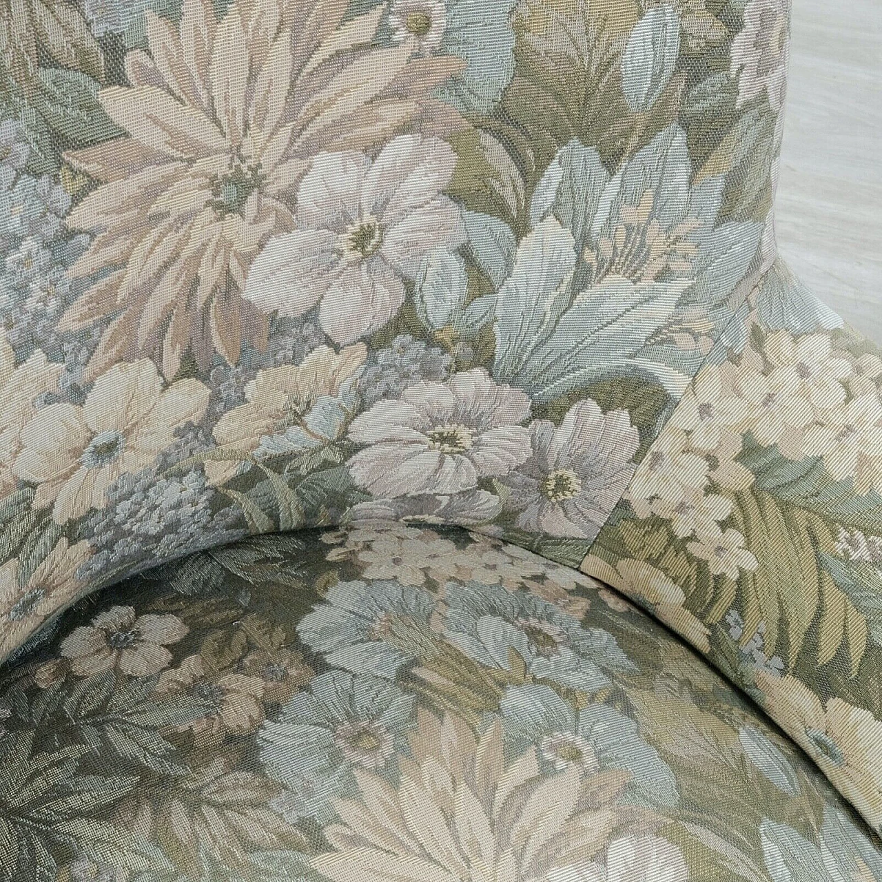 Coppia di poltrone in legno e tessuto floreale, anni '50 14