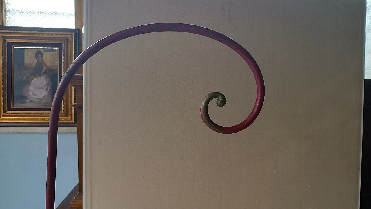 Culla in ferro battuto rosso con dettagli dorati, metà '800 9