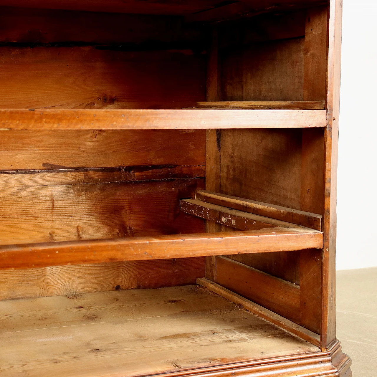 Canterano Barocco lombardo in noce con scrittoio, inizio '700 9