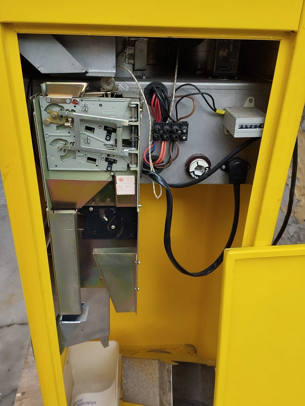 Metal and glass popcorn dispenser, 1970s 4