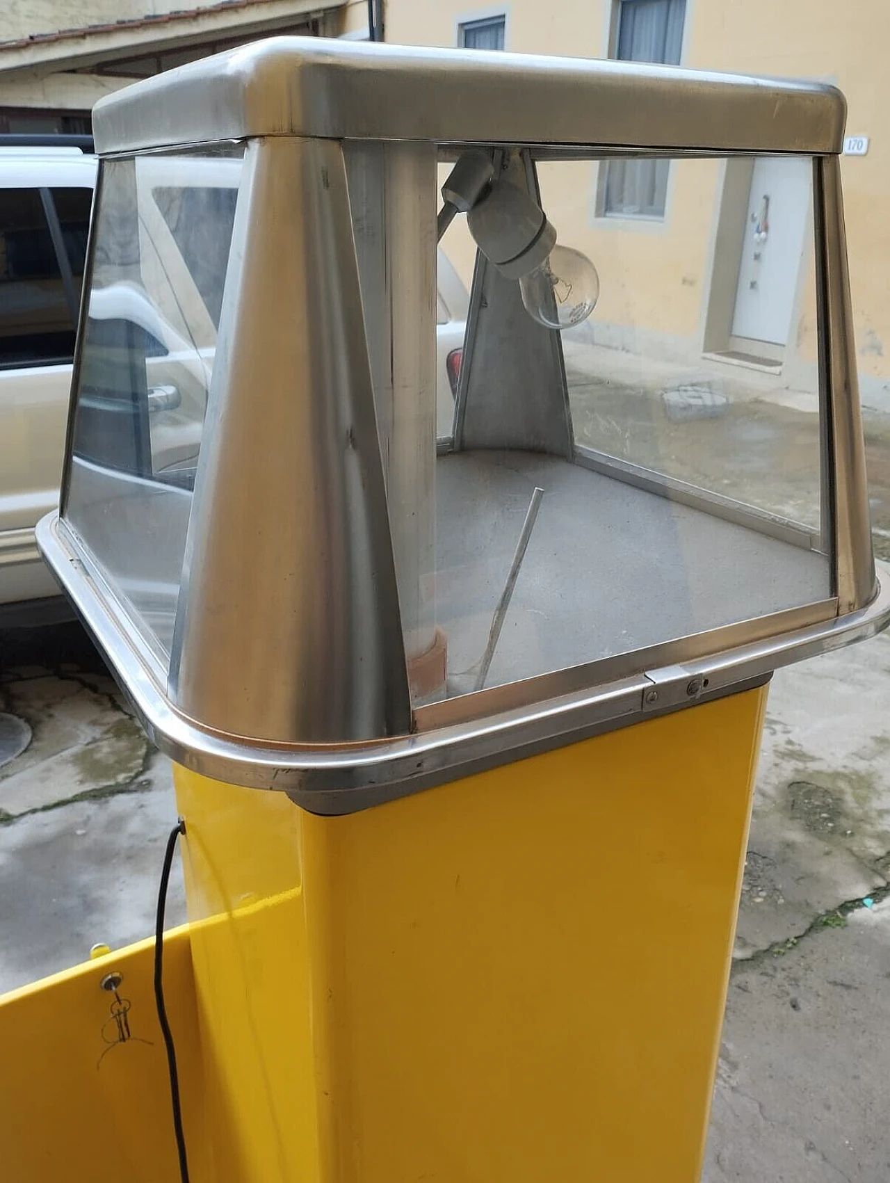 Metal and glass popcorn dispenser, 1970s 7