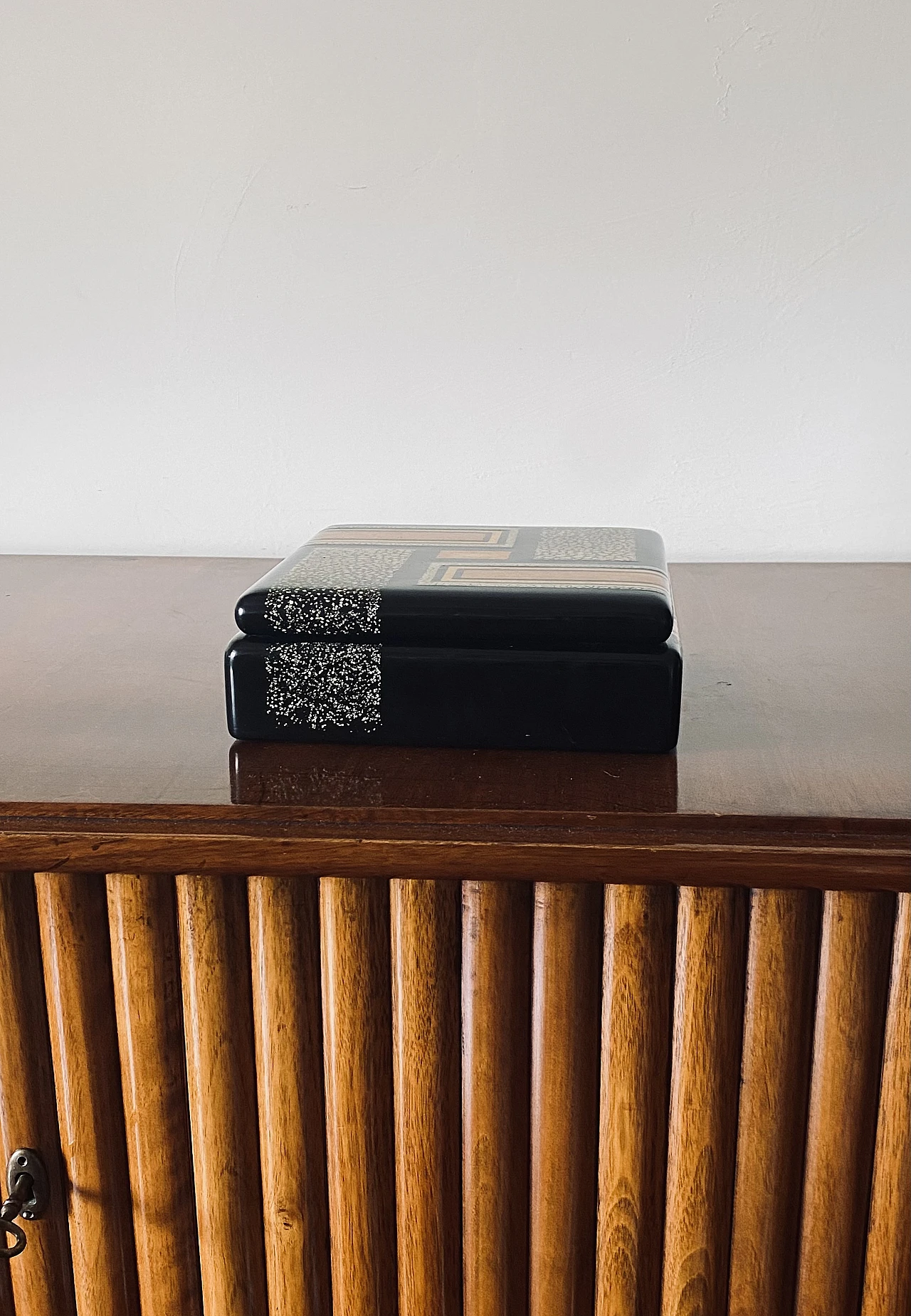 Art Deco lacquered box in the style of Jean Dunand, 1940s 4