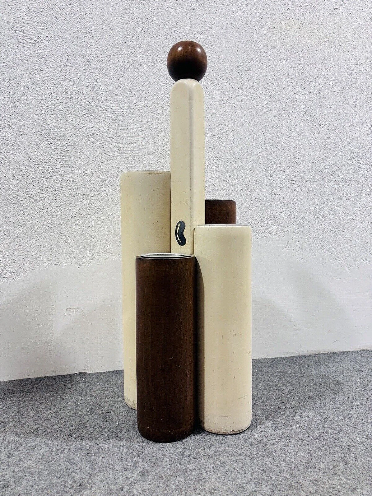 Two-tone wood umbrella stand, 1970s 7