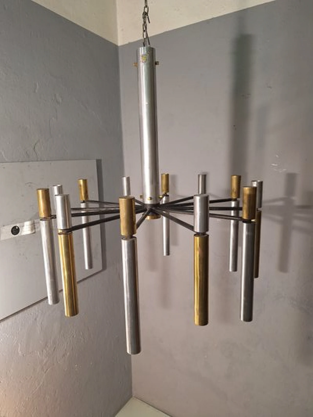 Lampadario 1147 in metallo cromato e ottone di Stilnovo, anni '50 12
