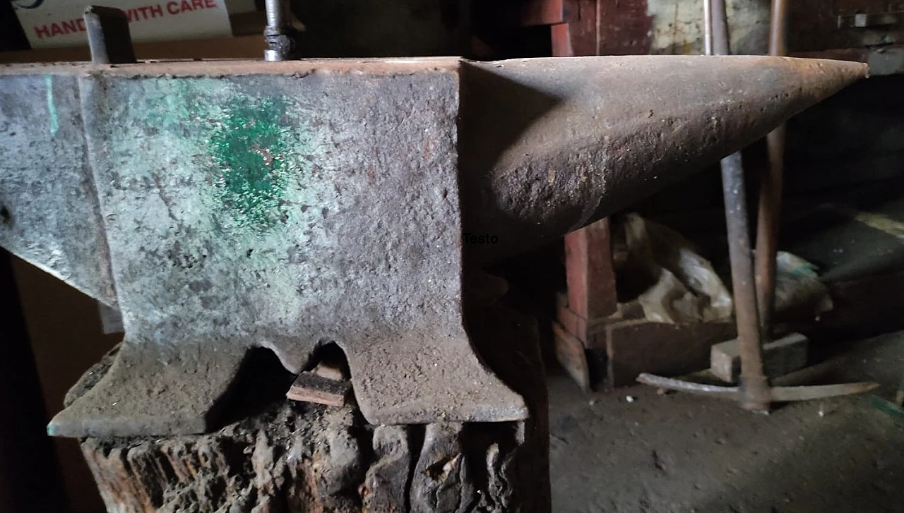 Incudine in ferro da fabbro, anni '50 8