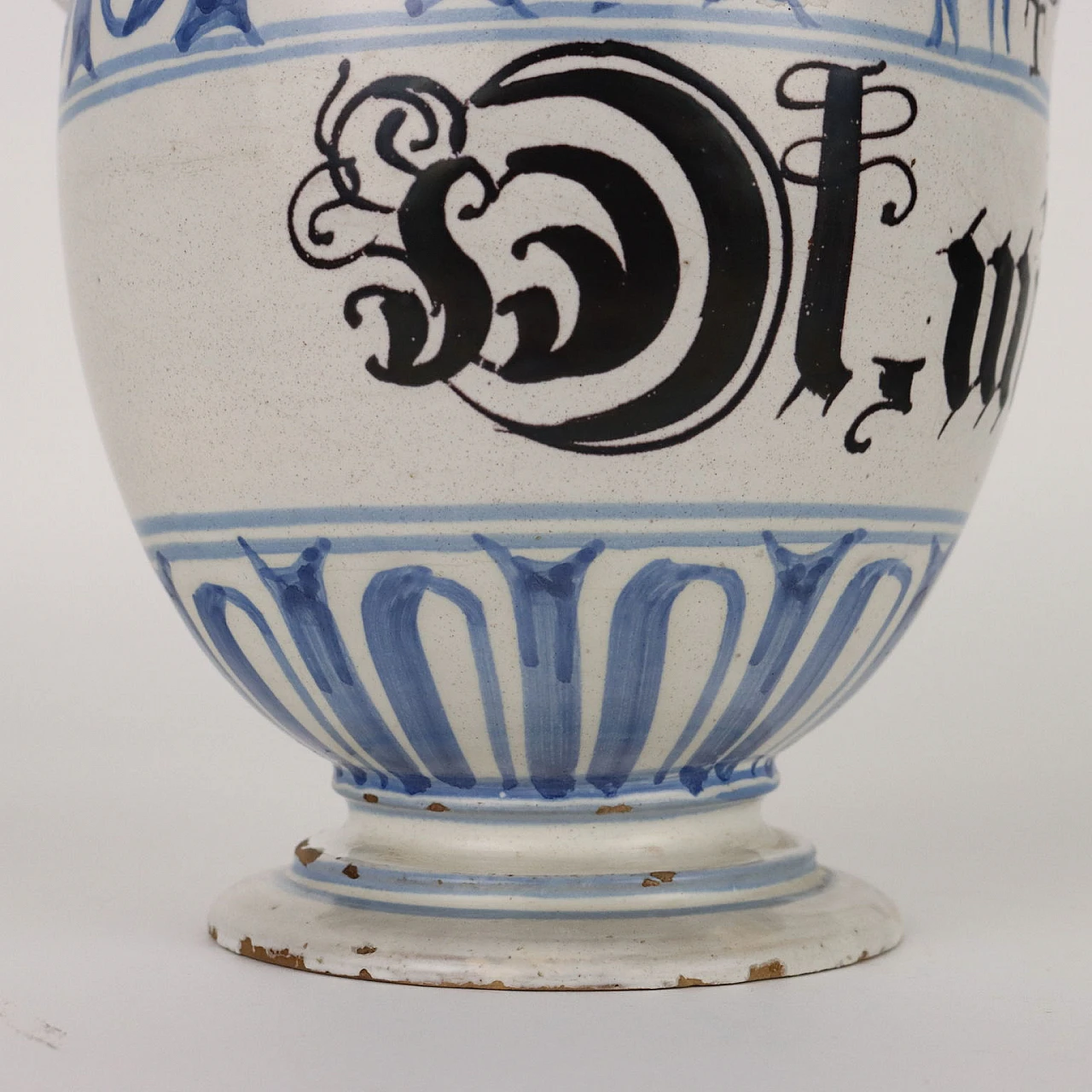 Brocca da farmacia in maiolica di Bassano, metà '700 6