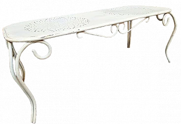 Tavolo in ferro laccato bianco con gambe a ricciolo, anni '70