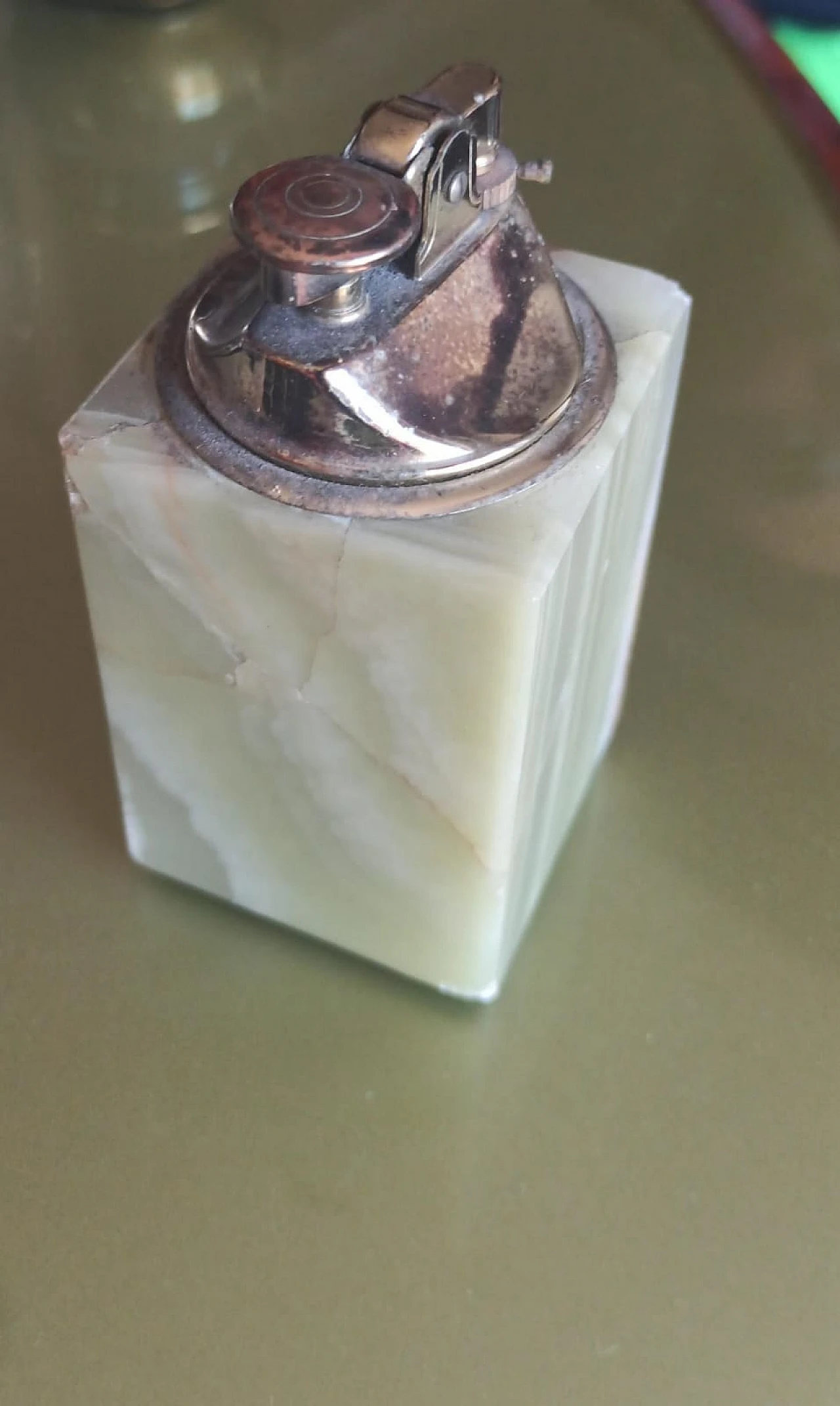 Accendino e posacenere in onice, anni '40 10