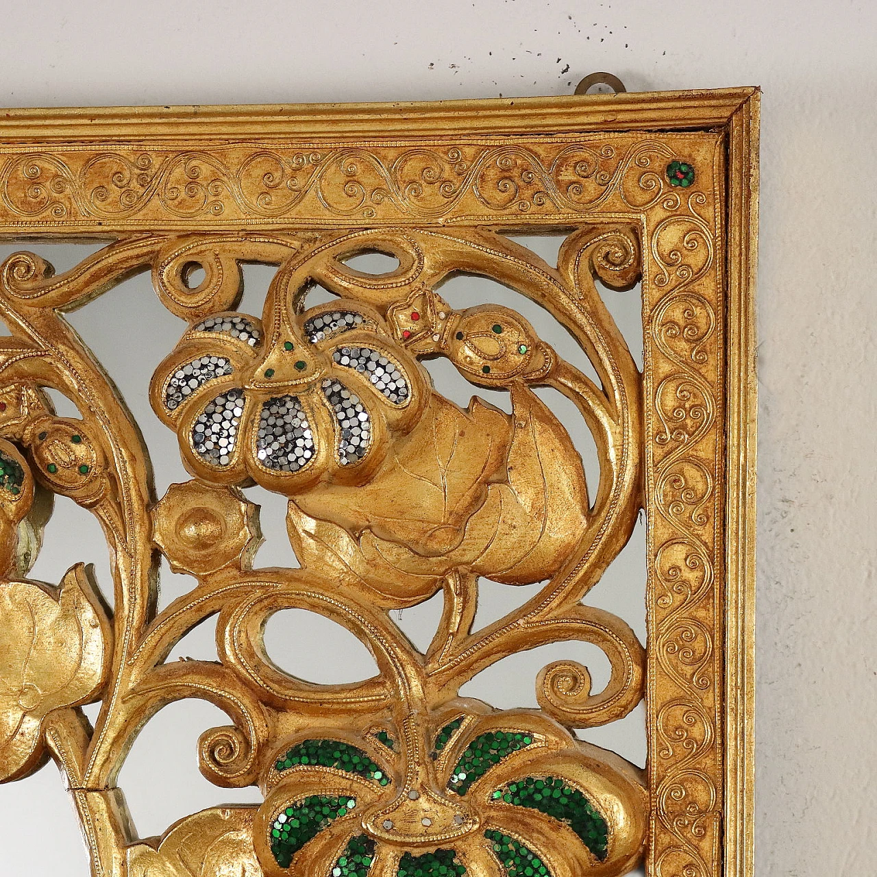 Oriental-style mirror carved with phytomorphic and floral motifs 4