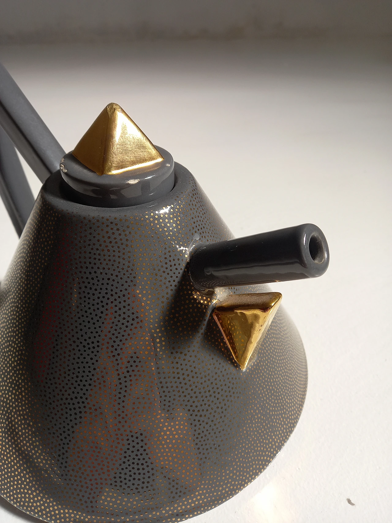 Teiera Nefertiti in ceramica di Matteo Thun per Memphis, anni '80 3