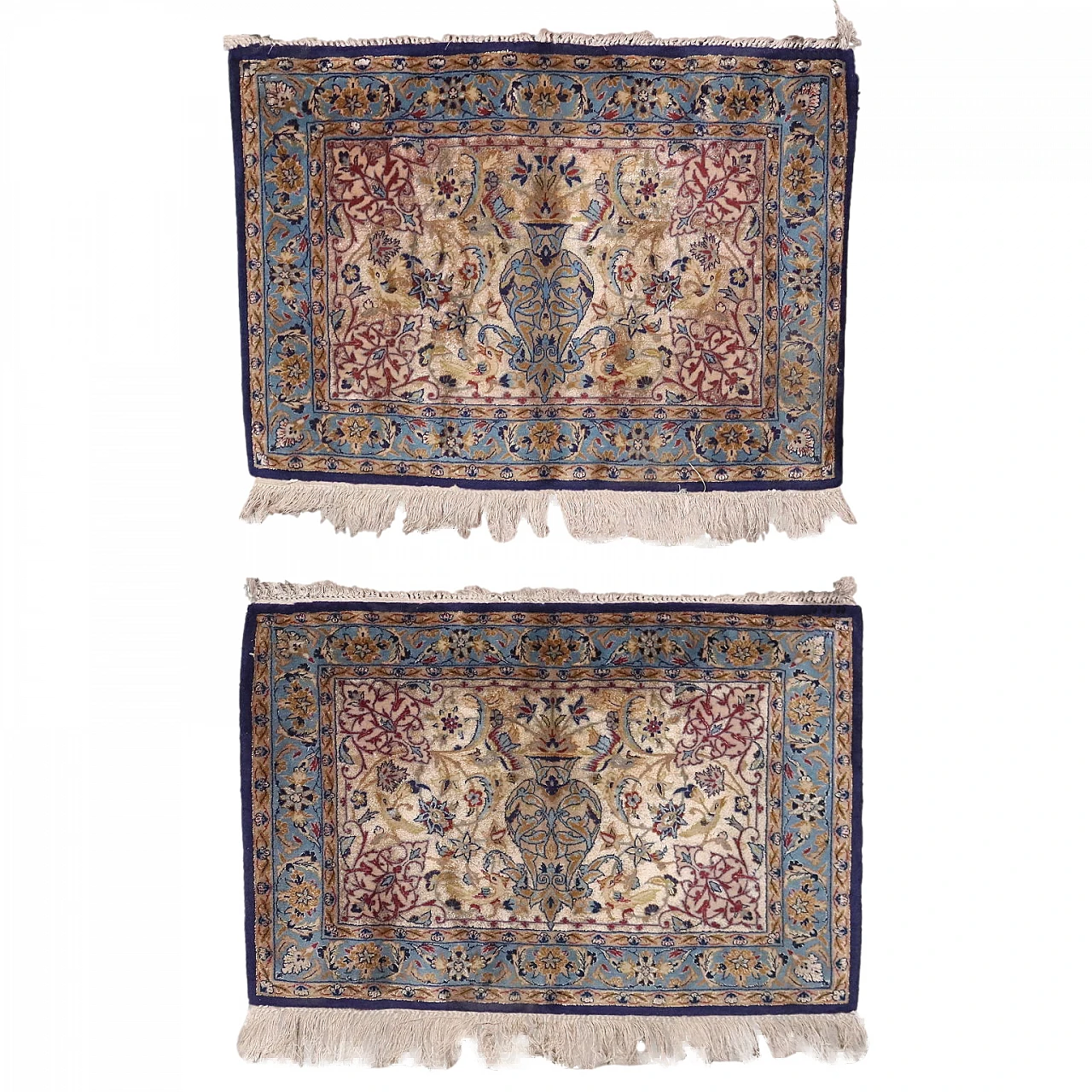 Coppia di tappeti Isfahan iraniani in lana e seta 1
