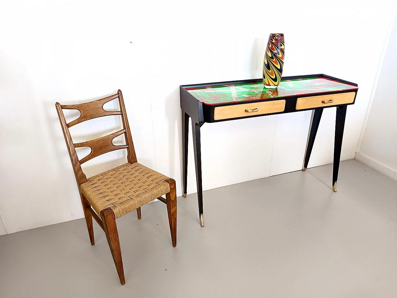 Consolle in faggio nero con piano in vetro rosso e verde, anni '50 2