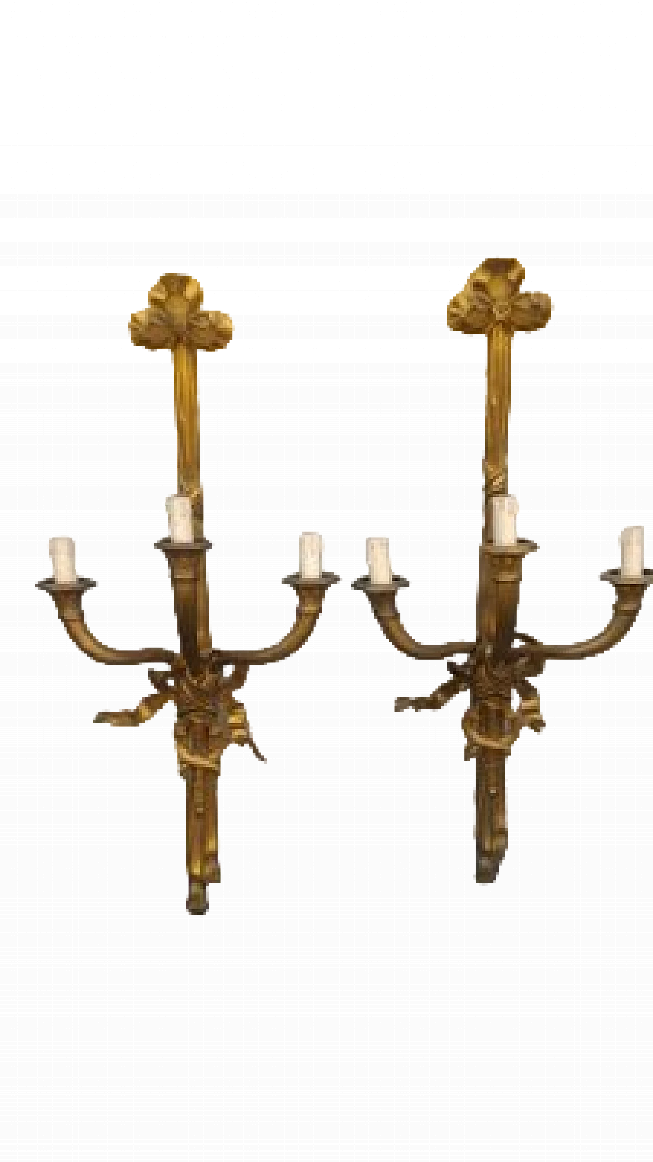 Pair of Louis XV style gilded bronze wall lights, 1950s 5