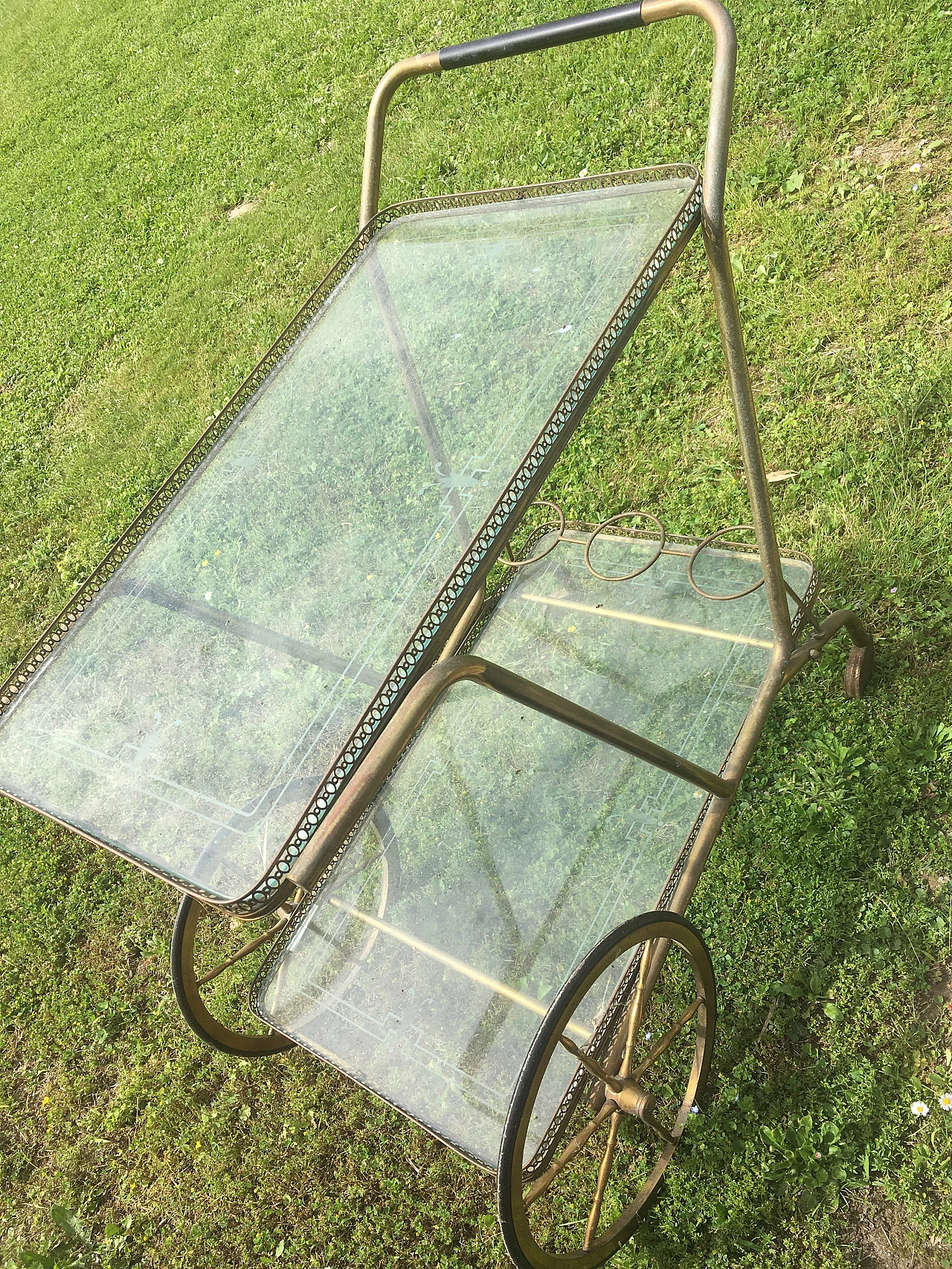 Carrello in ottone e vetro, anni '50 5