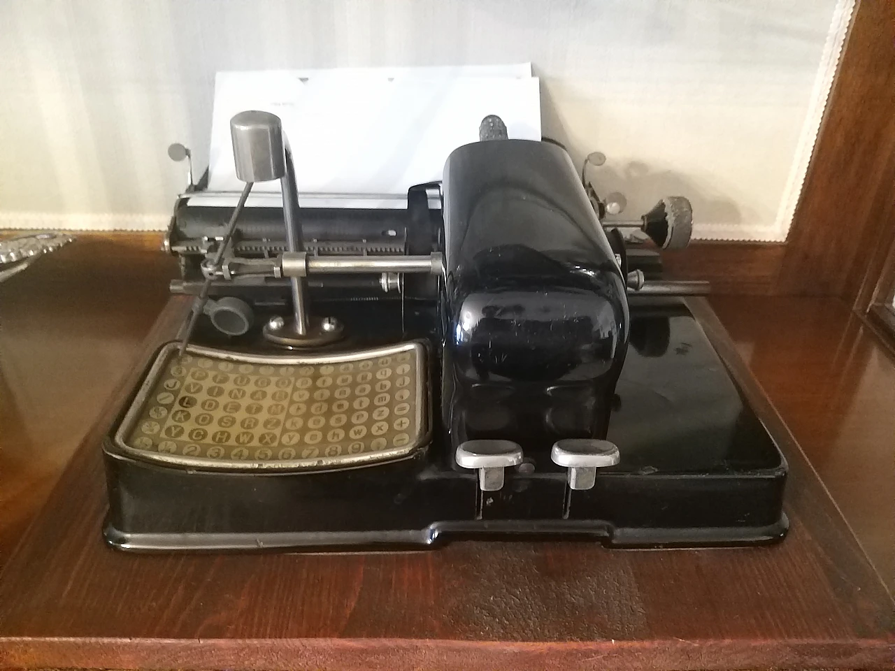 Macchina da scrivere con puntatore Aeg Mignon, inizio '900 2