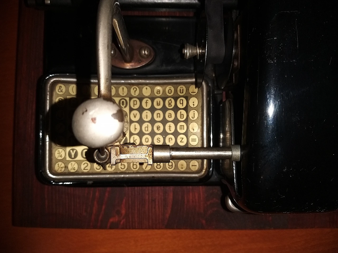 Macchina da scrivere con puntatore Aeg Mignon, inizio '900 8