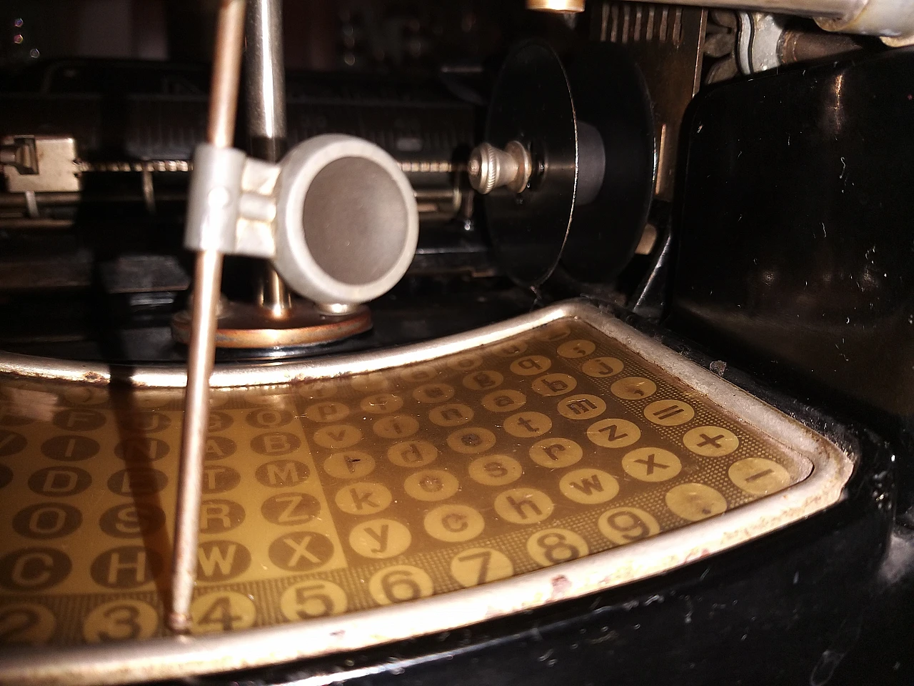 Macchina da scrivere con puntatore Aeg Mignon, inizio '900 10