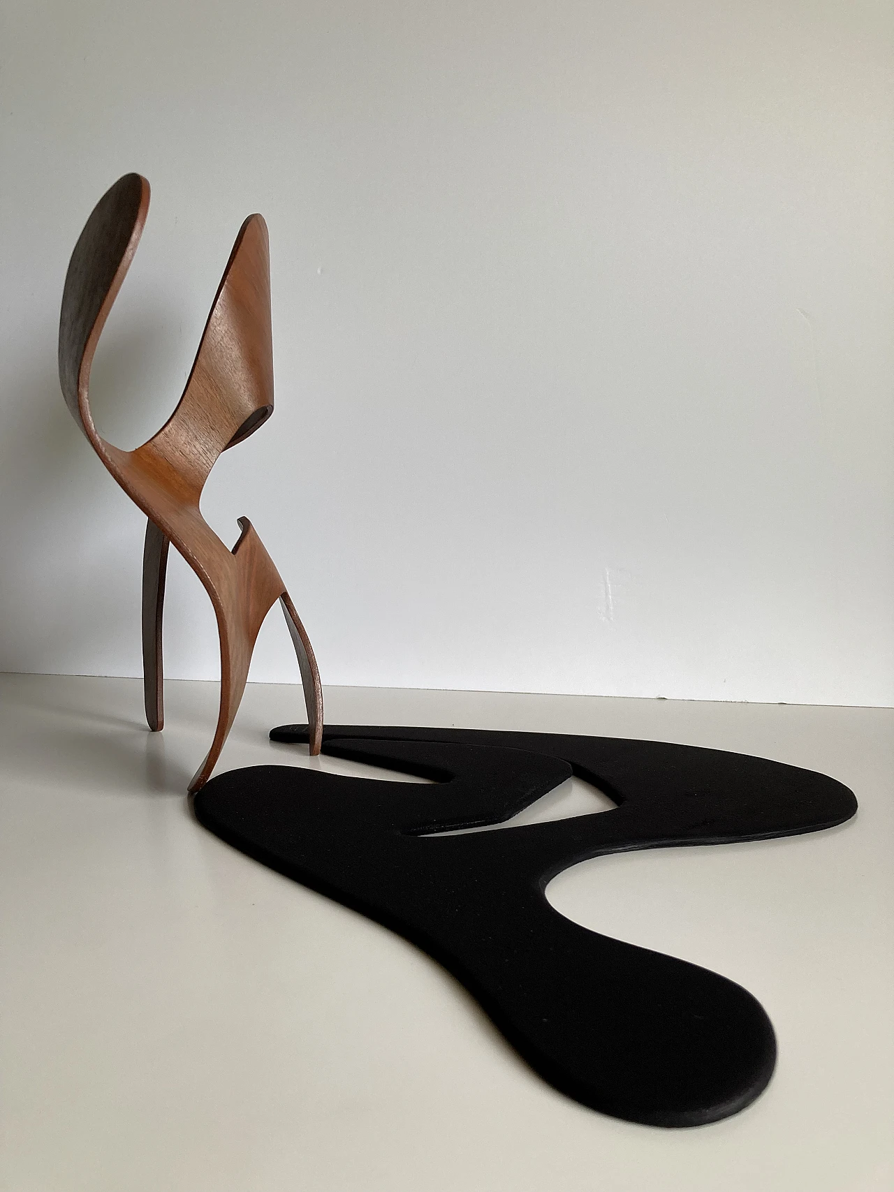 Mrs. Charles Eames, The shadow does not bend, walnut plywood sculpture 47