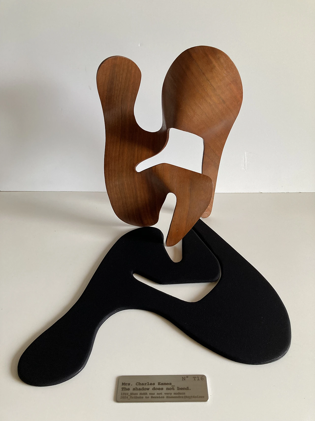 Mrs. Charles Eames, The shadow does not bend, walnut plywood sculpture 48