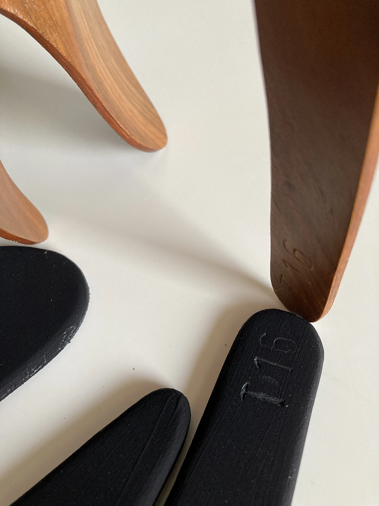 Mrs. Charles Eames, The shadow does not bend, walnut plywood sculpture 49