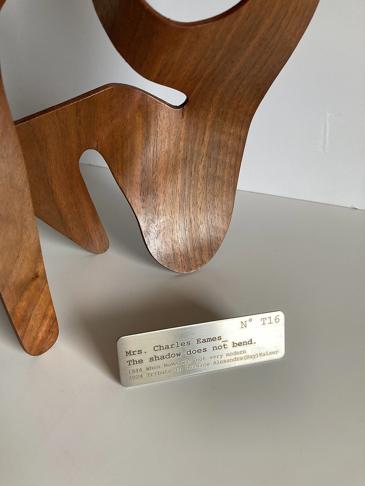 Mrs. Charles Eames, The shadow does not bend, walnut plywood sculpture 52