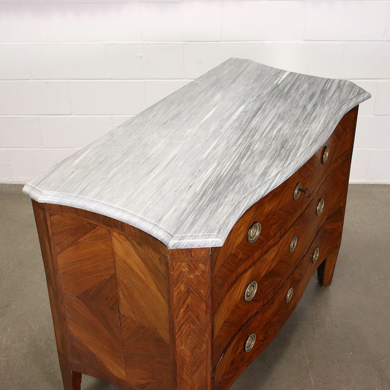 Cassettone neoclassico piemontese con piano in marmo, '700 3