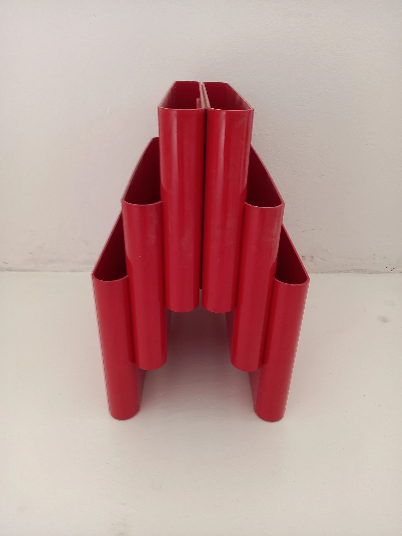 Porta riviste 4675 rosso di Giotto Stoppino per Kartell, anni '70 2