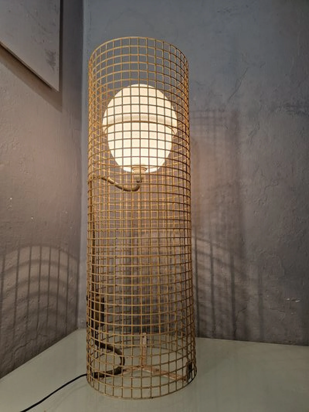 Floor lamp 1102 in gilded iron by Gino Sarfatti for Arteluce, 1950s 1