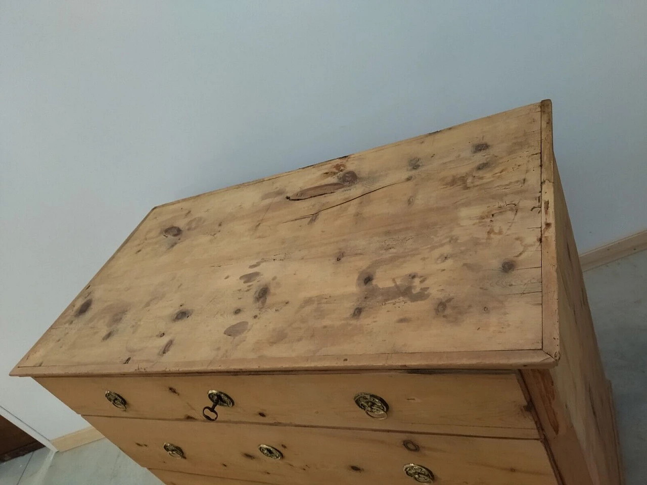 Cassettone tirolese in cirmolo massello, metà '800 15