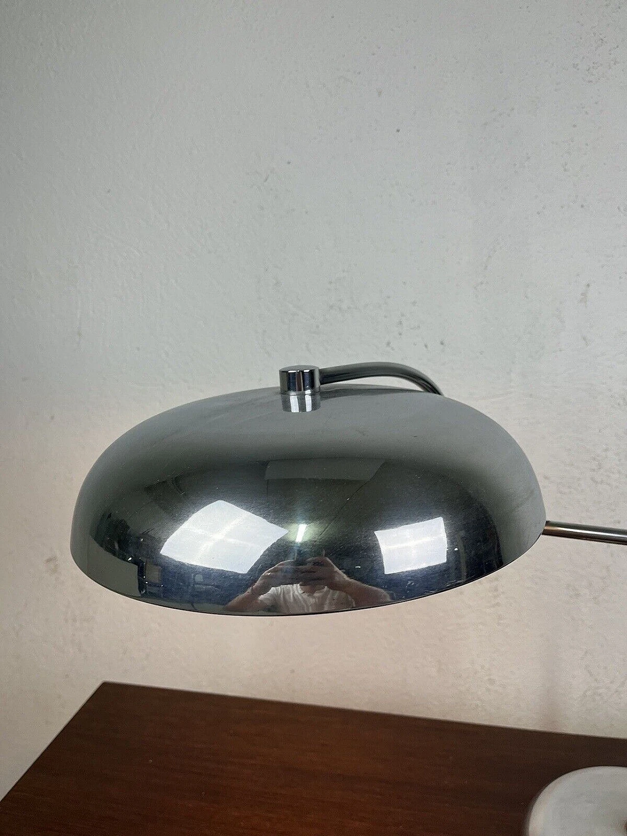 Lampada da tavolo ministeriale snodata in metallo e legno, anni '60 4