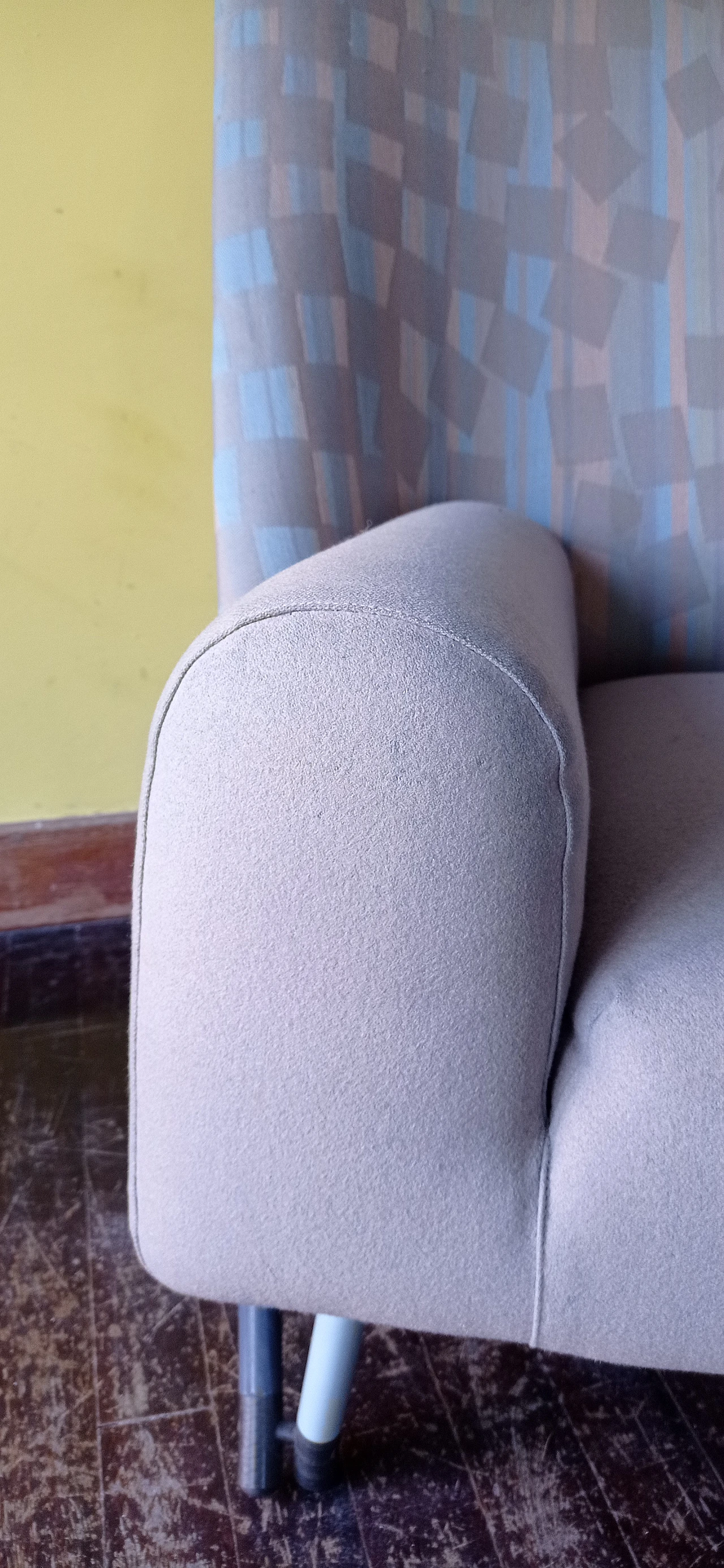 Poltrona Torsi in tessuto geometric di Paolo Deganello per Cassina 5