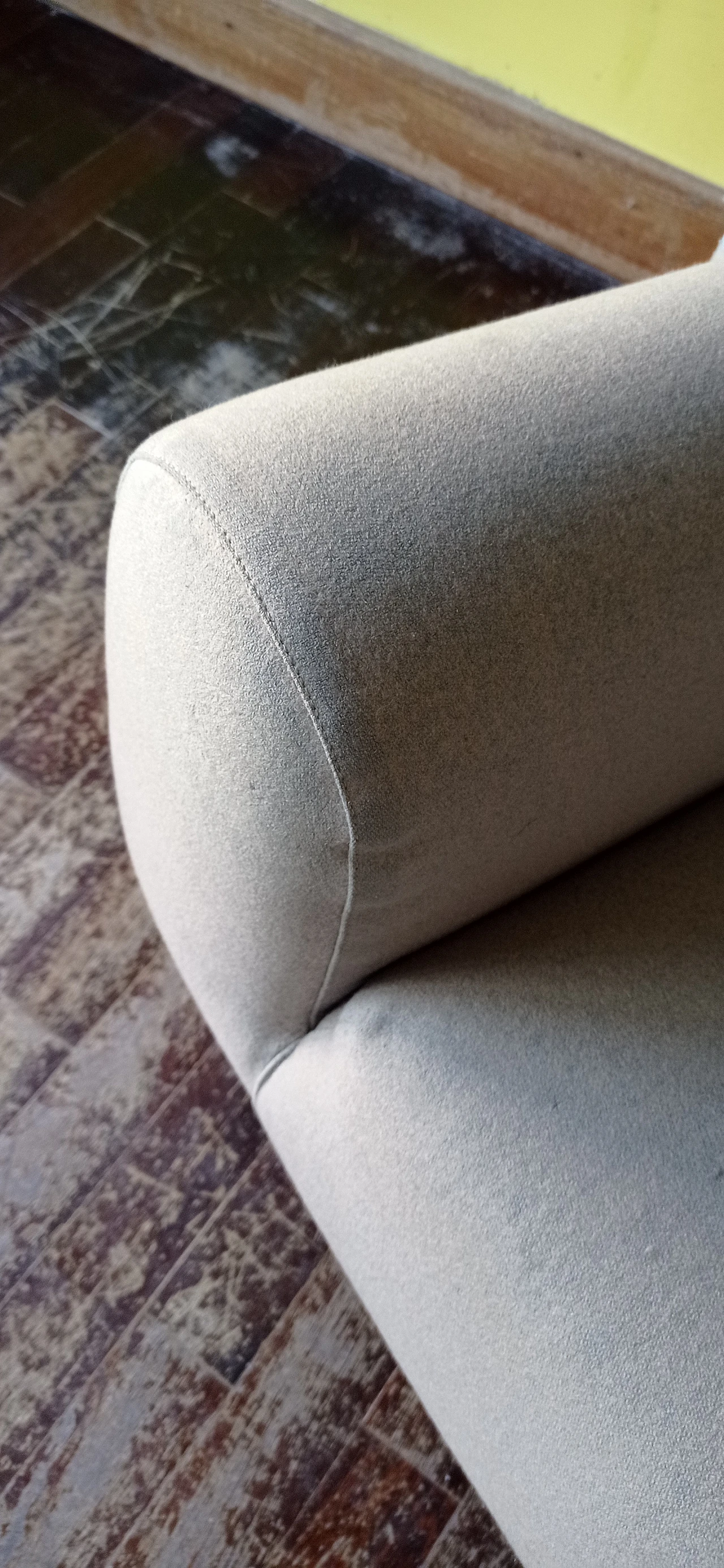 Poltrona Torsi in tessuto geometric di Paolo Deganello per Cassina 18