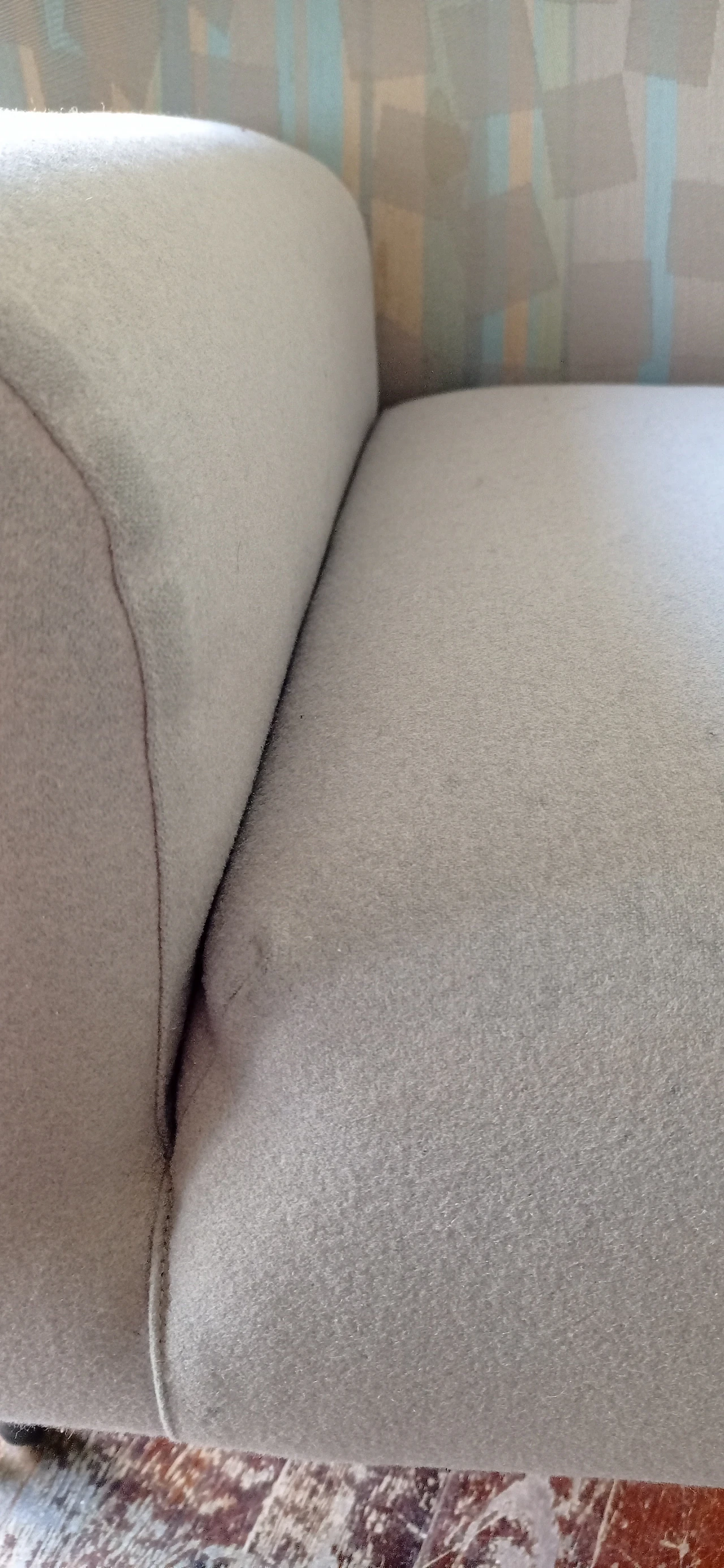 Poltrona Torsi in tessuto geometric di Paolo Deganello per Cassina 63