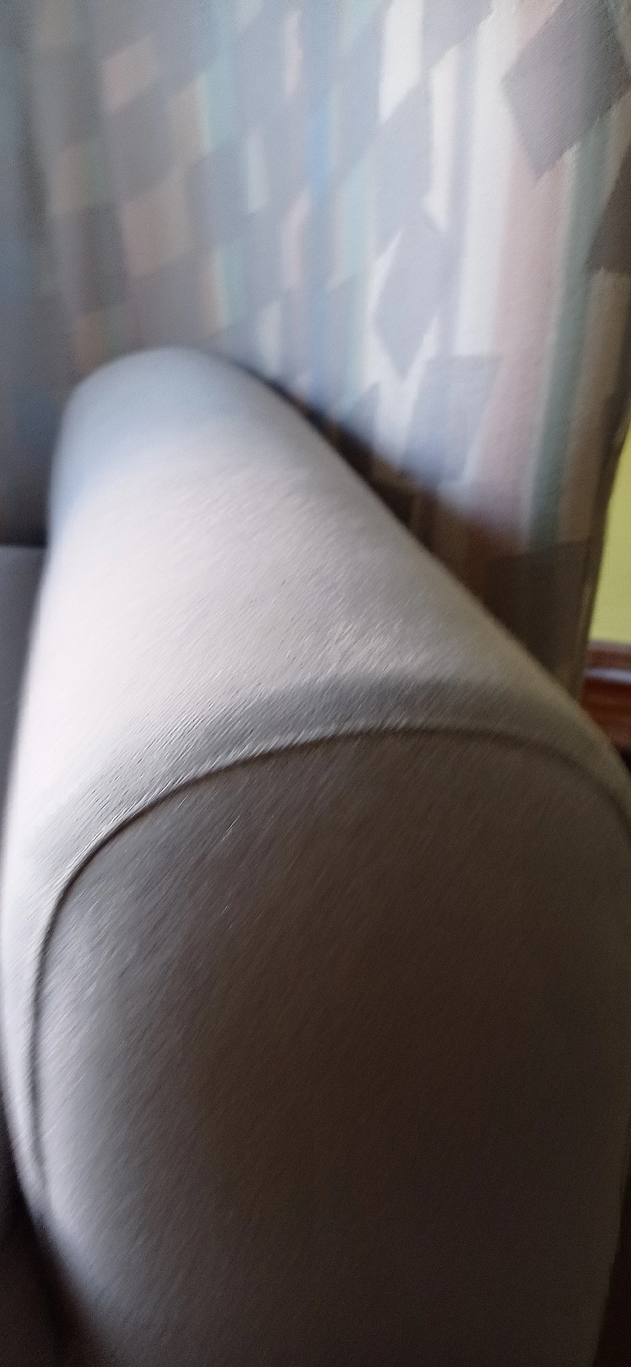 Poltrona Torsi in tessuto geometric di Paolo Deganello per Cassina 69