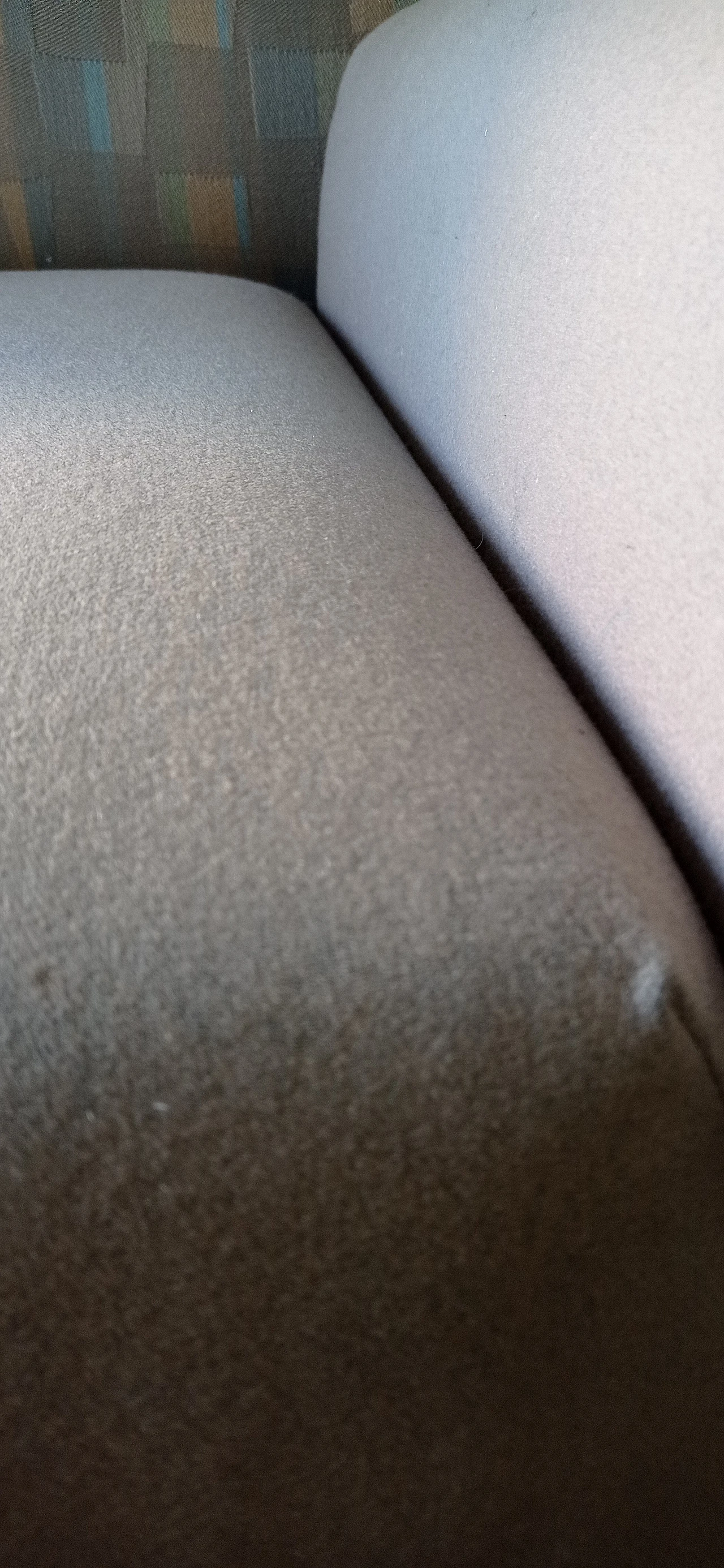 Poltrona Torsi in tessuto geometric di Paolo Deganello per Cassina 75