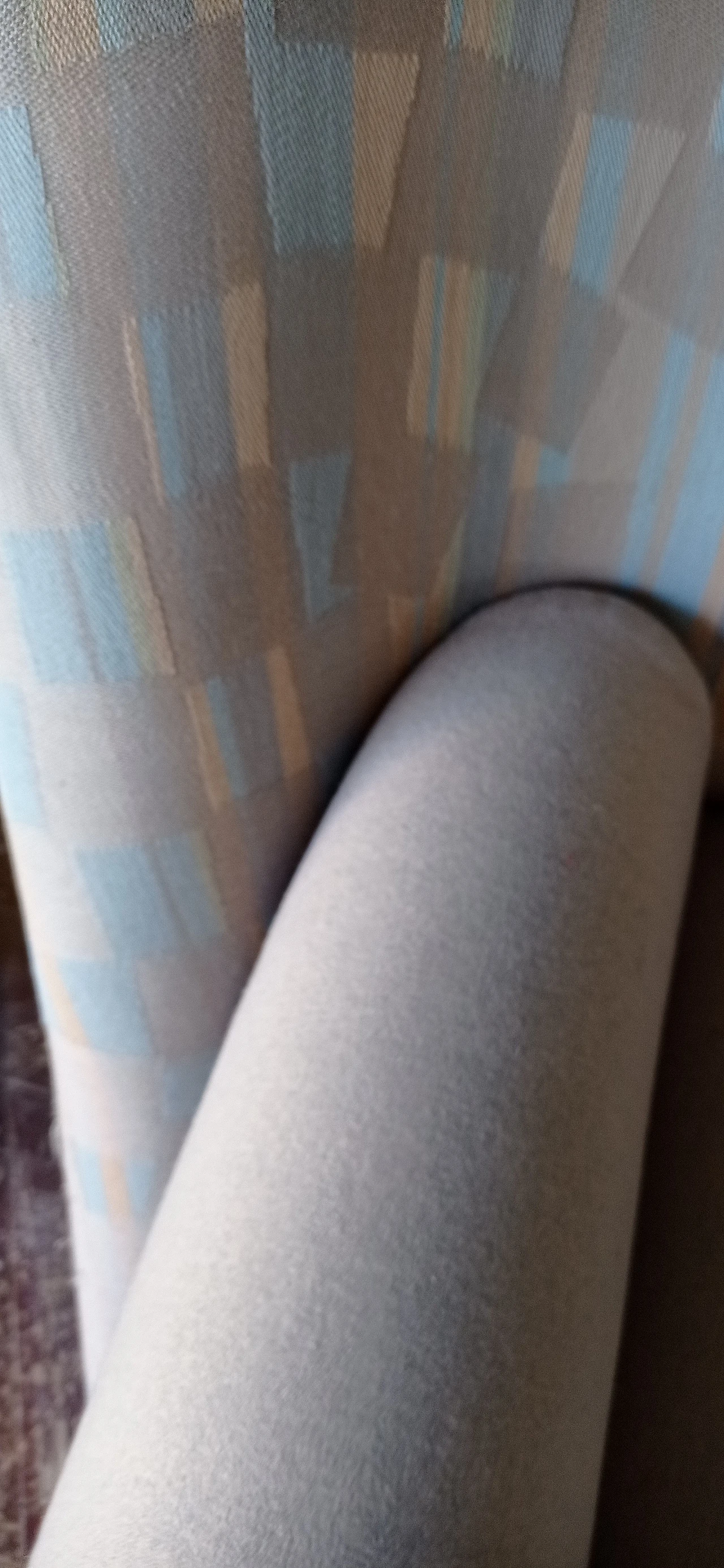 Poltrona Torsi in tessuto geometric di Paolo Deganello per Cassina 117