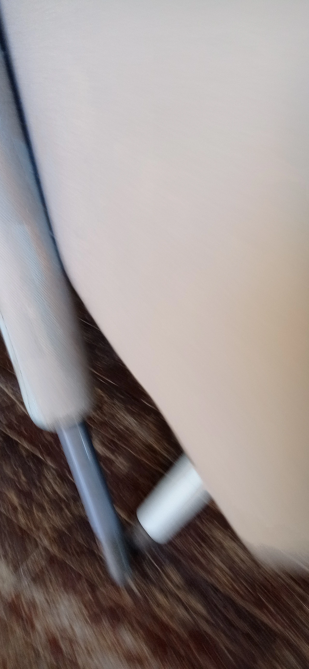 Poltrona Torsi in tessuto geometric di Paolo Deganello per Cassina 143