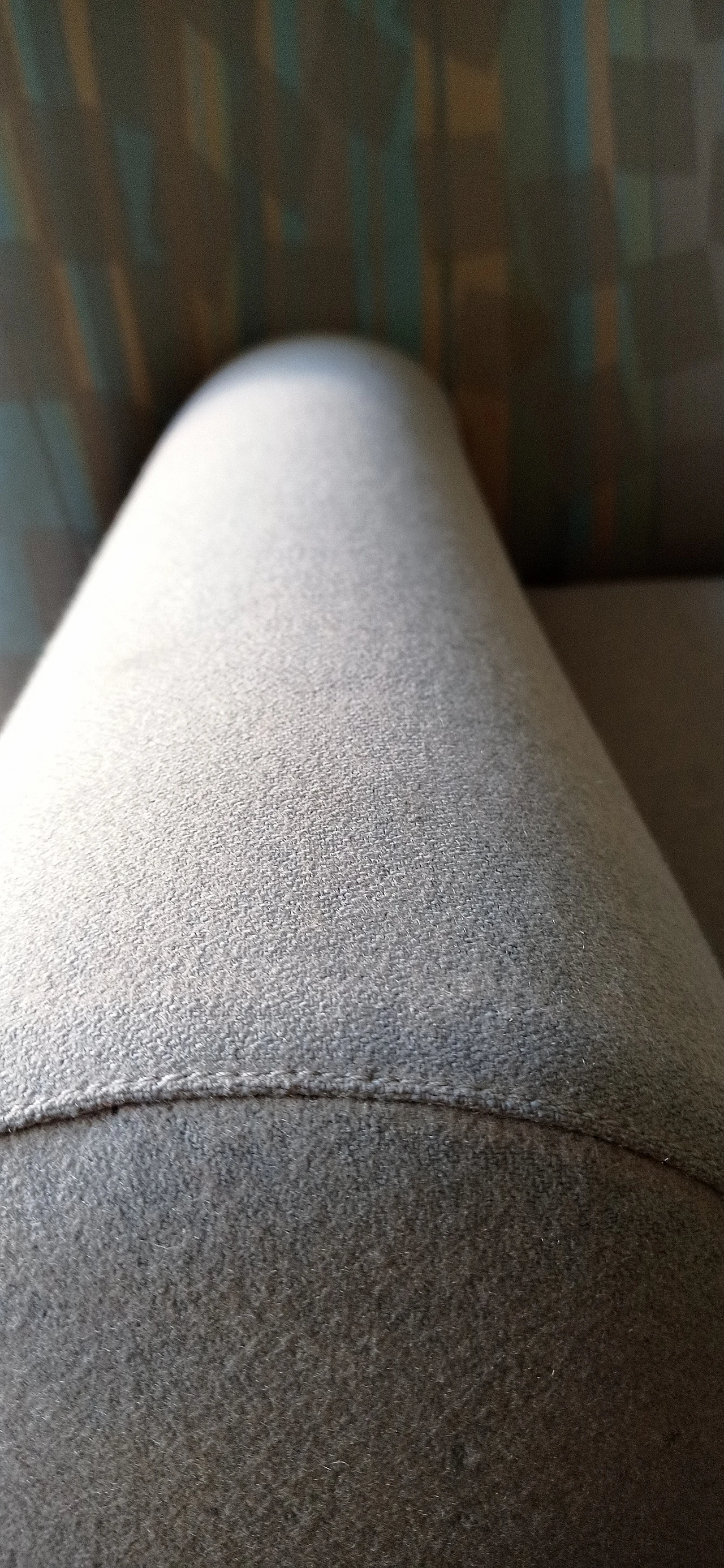 Poltrona Torsi in tessuto geometric di Paolo Deganello per Cassina 164