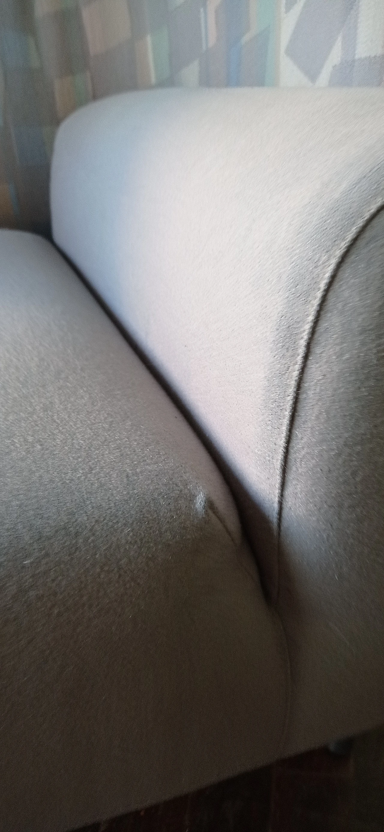 Poltrona Torsi in tessuto geometric di Paolo Deganello per Cassina 170