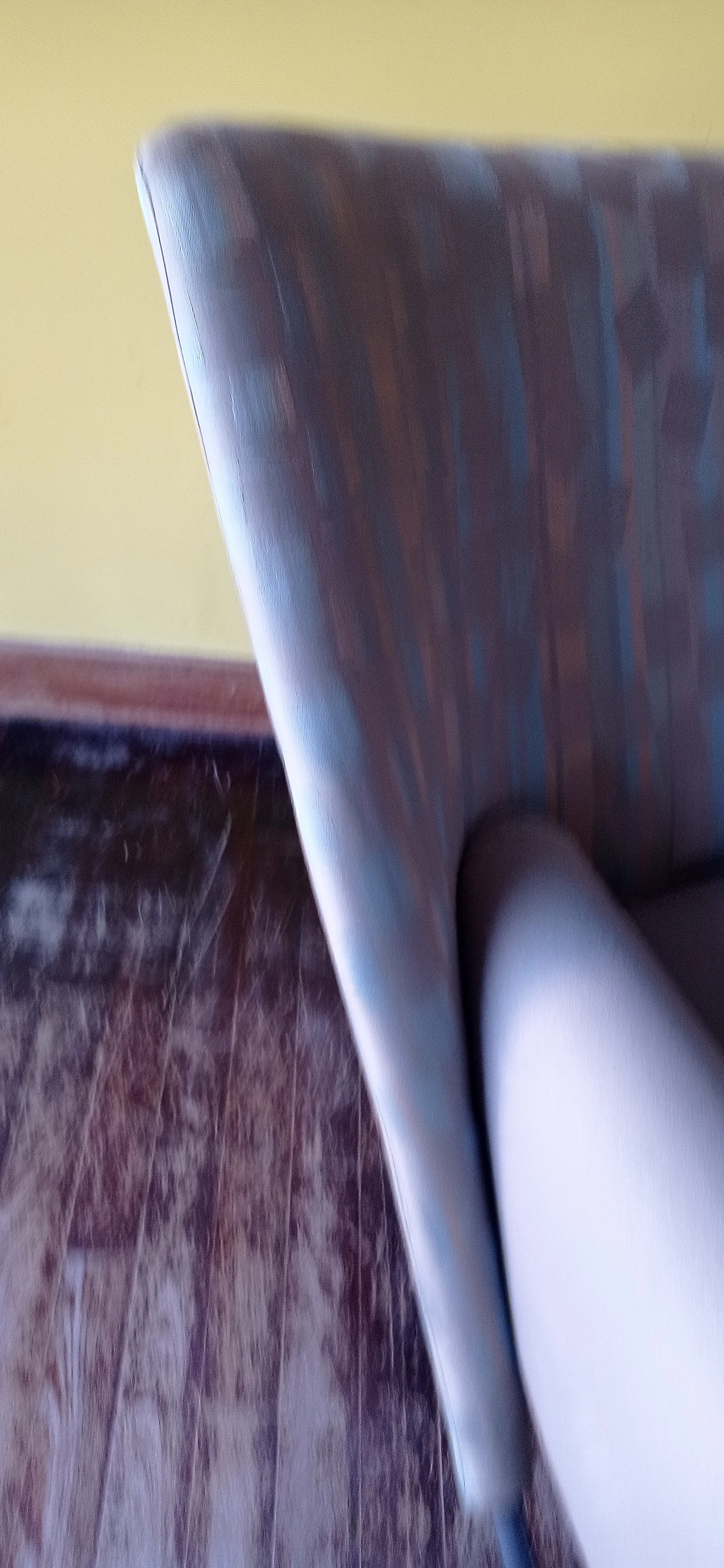 Poltrona Torsi in tessuto geometric di Paolo Deganello per Cassina 193