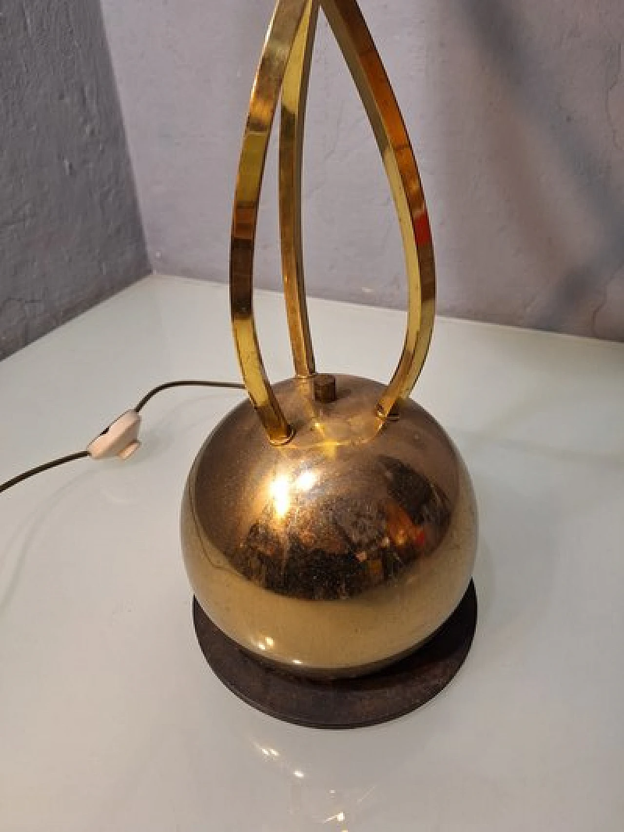 Lampada da terra in ottone e ferro con foglie di Rossini, anni '70 4