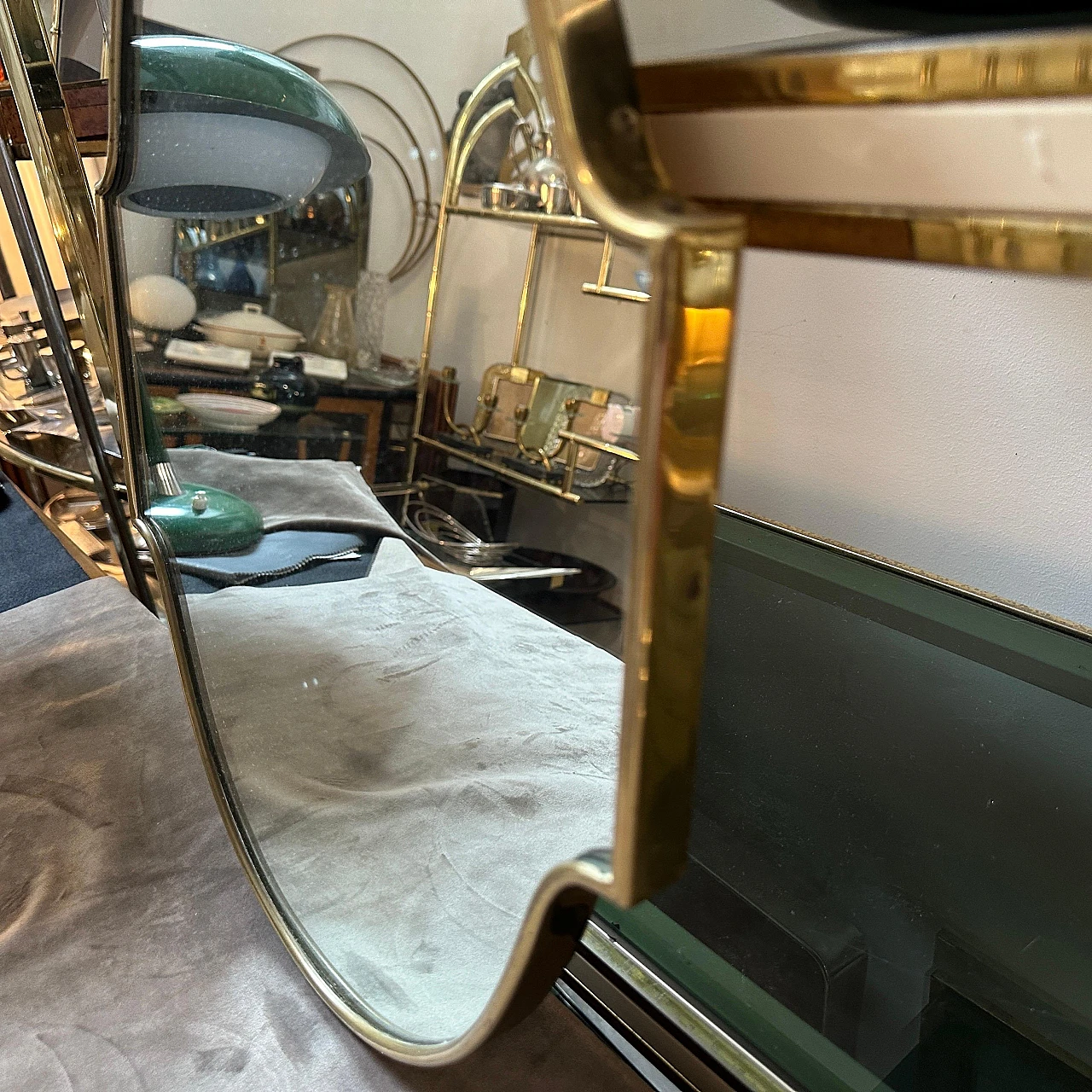 Shield wall mirror in brass in Gio Ponti style, 1950s 3