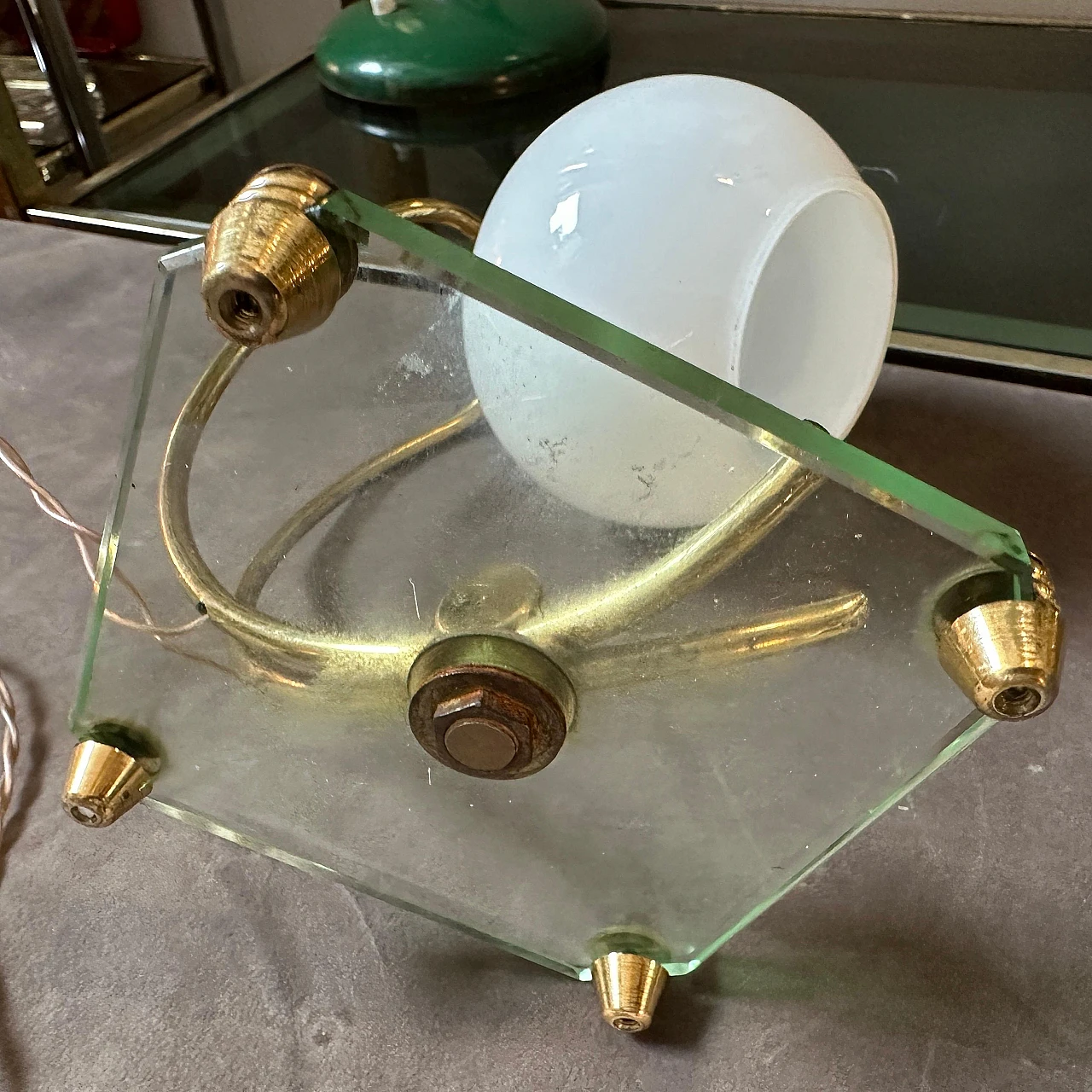 Lampada da tavolo in ottone e vetro in stile Fontana Arte, anni '50 4