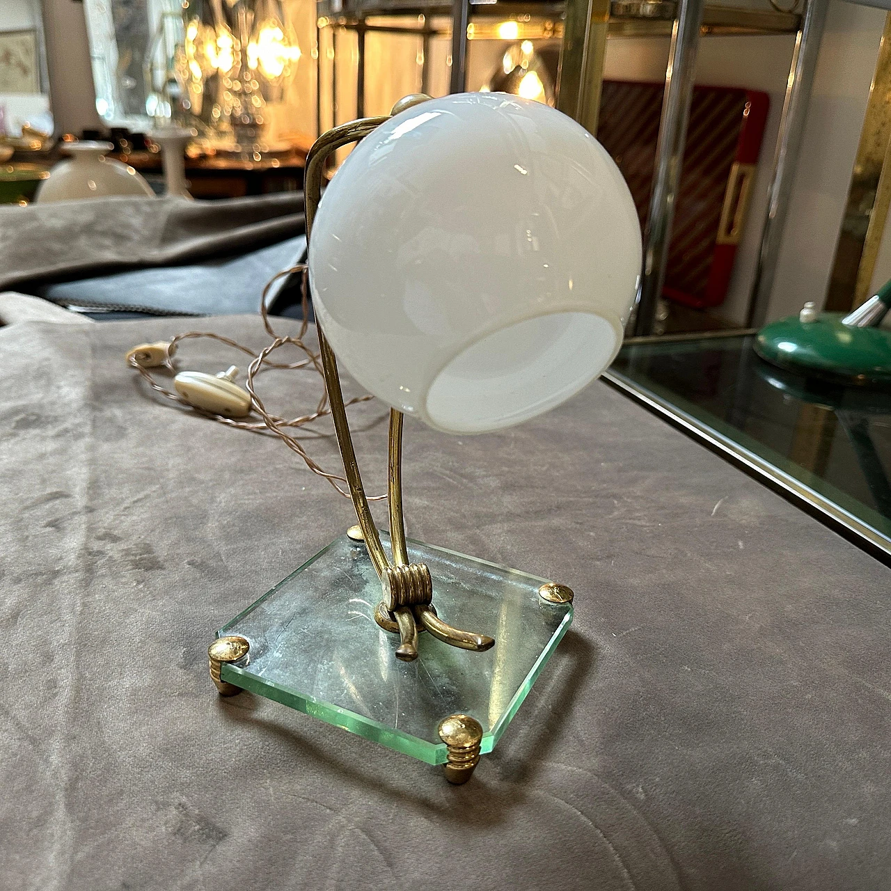 Lampada da tavolo in ottone e vetro in stile Fontana Arte, anni '50 10