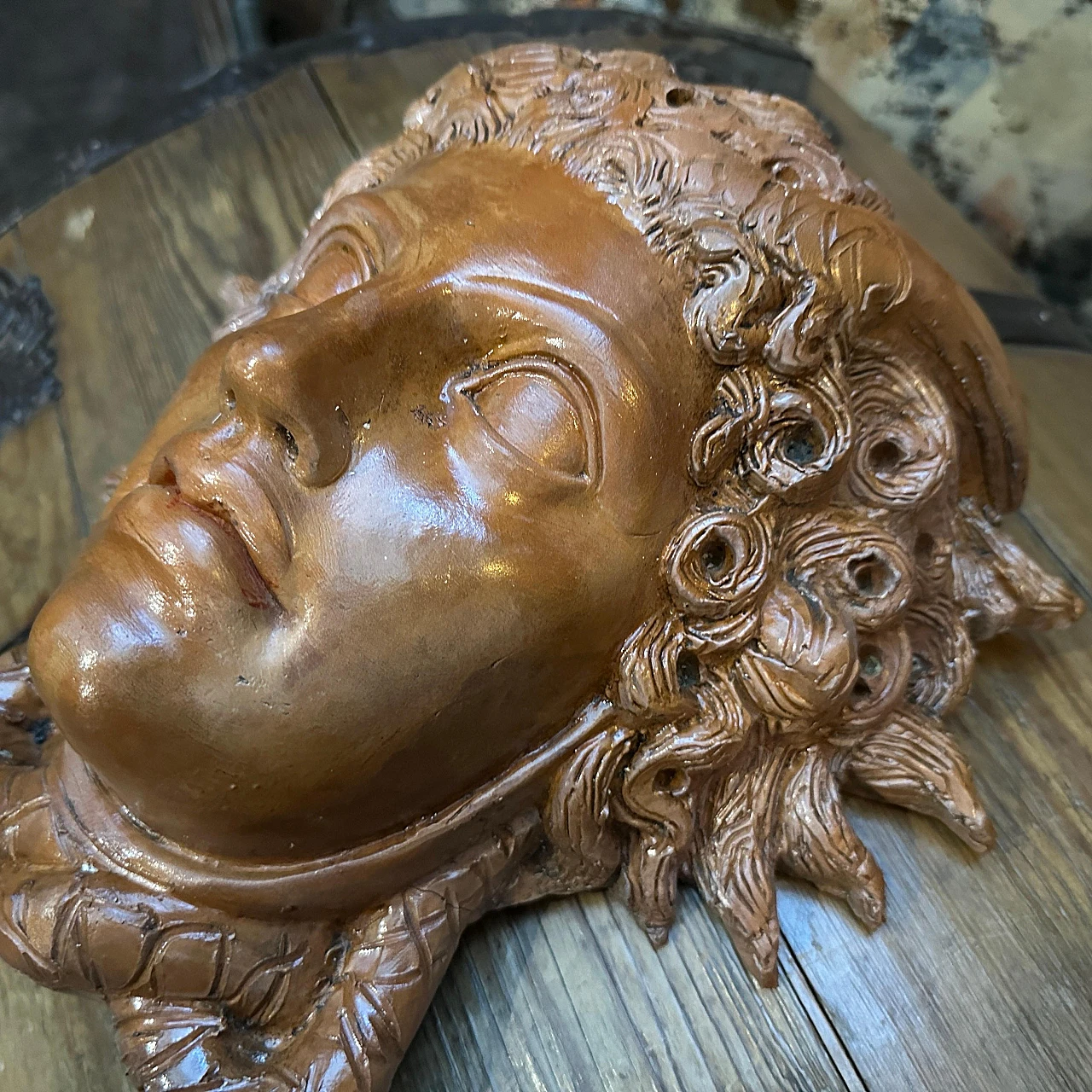 Testa di Medusa, scultura in terracotta, anni '30 14