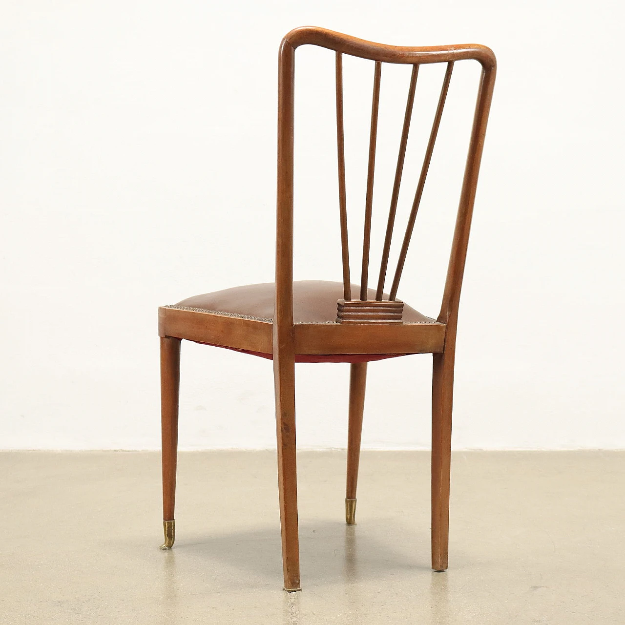 6 Sedie in legno con seduta in skai nello stile di Paolo Buffa, anni '50 7