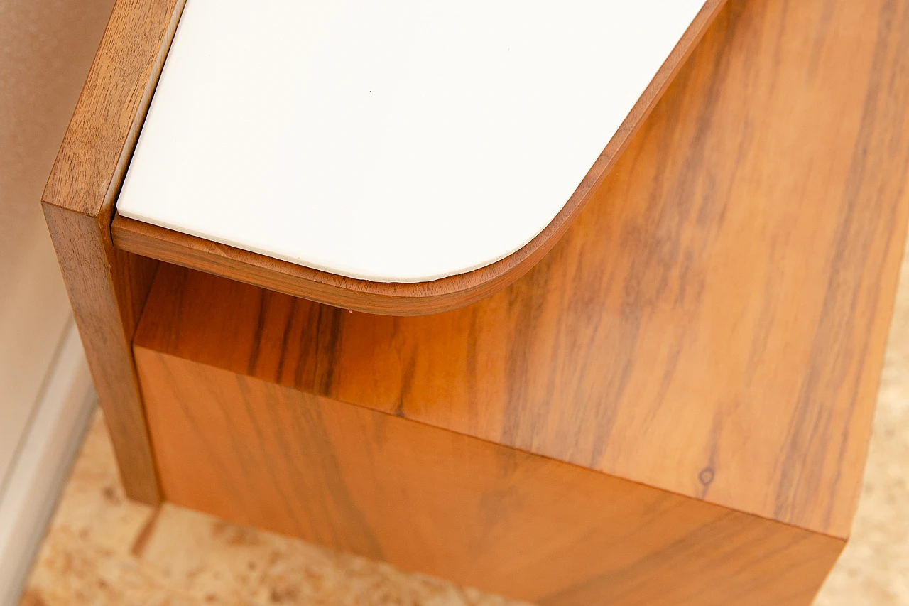 Coppia di comodini cecoslovacchi in faggio, anni '60 13