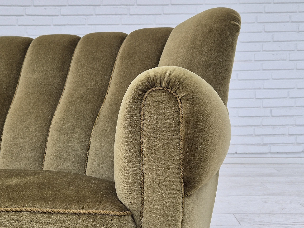 Danish three-seater Banana sofa by Central Møbler Odense, 1960s 10