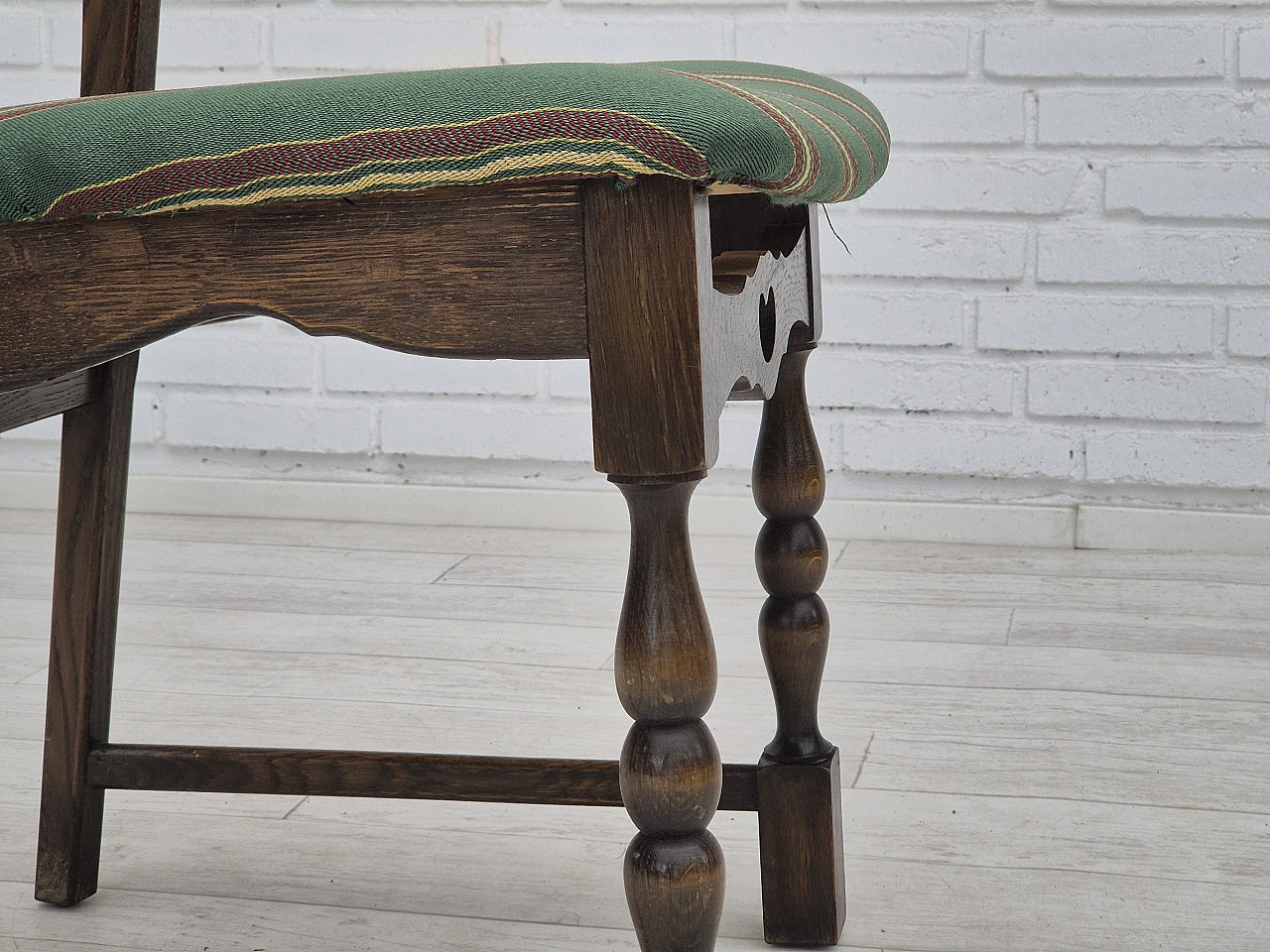 4 Sedie da pranzo danesi in legno di quercia, anni '70 10