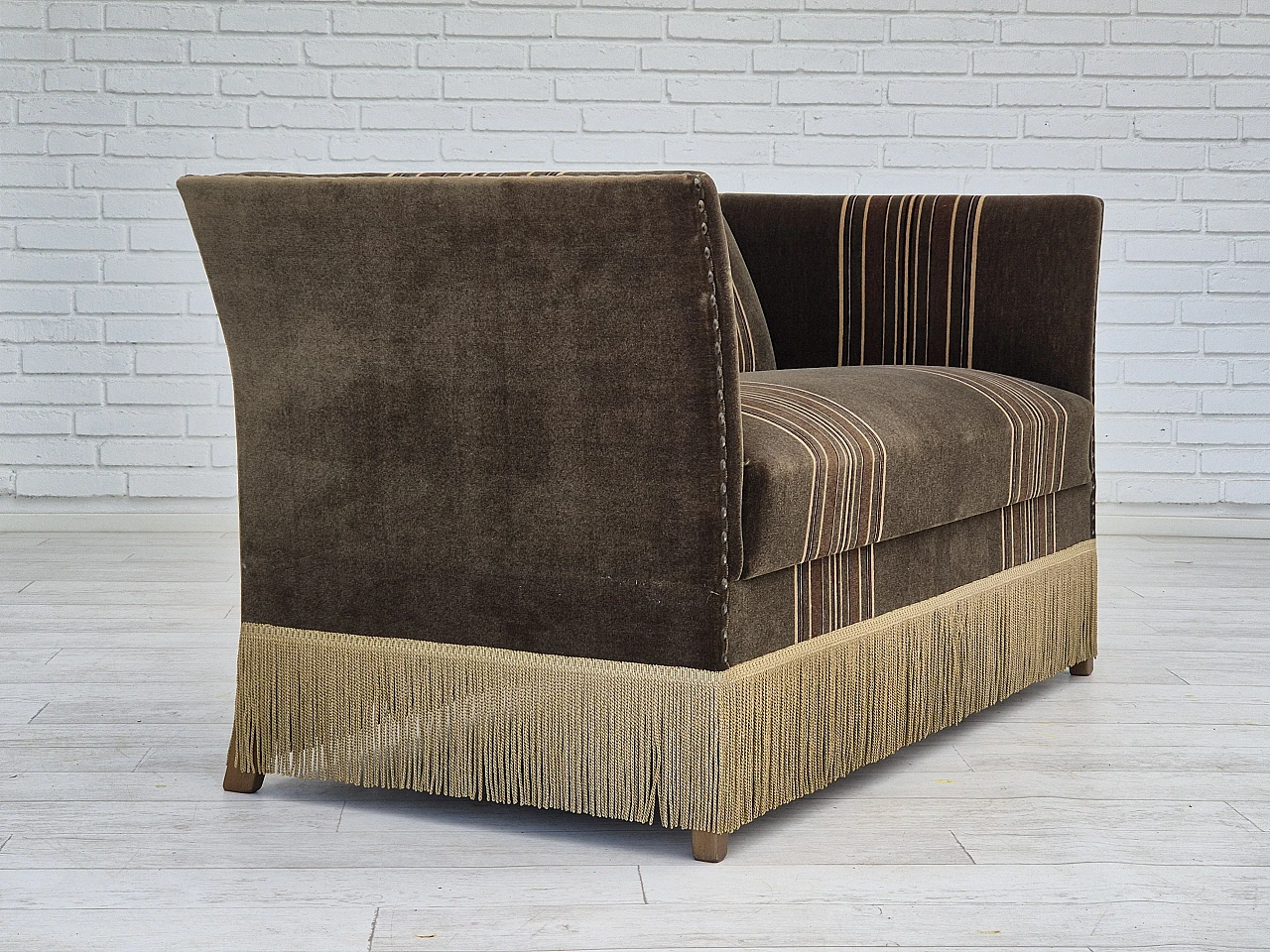 Danish two-seater sofa in green velvet and beech, 1970s 1